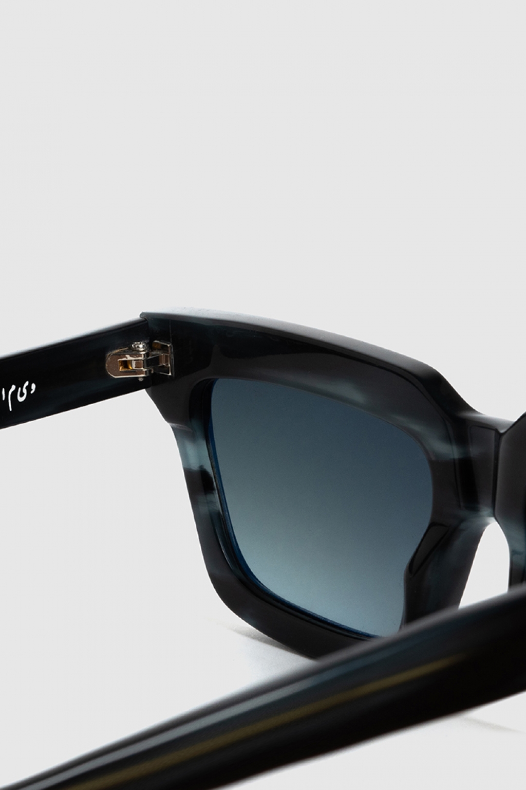 عینک آفتابی وارنا استرایپ سیلور 2