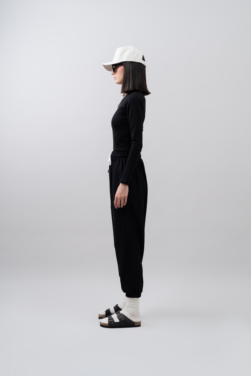 hammer black 4