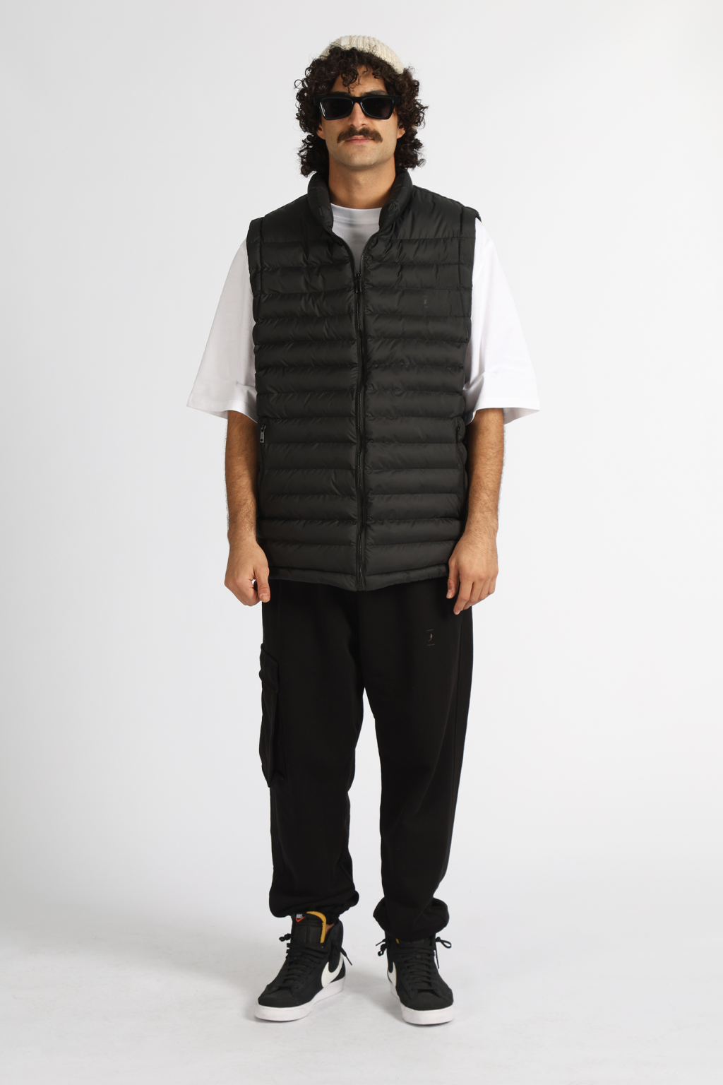cargo black 1