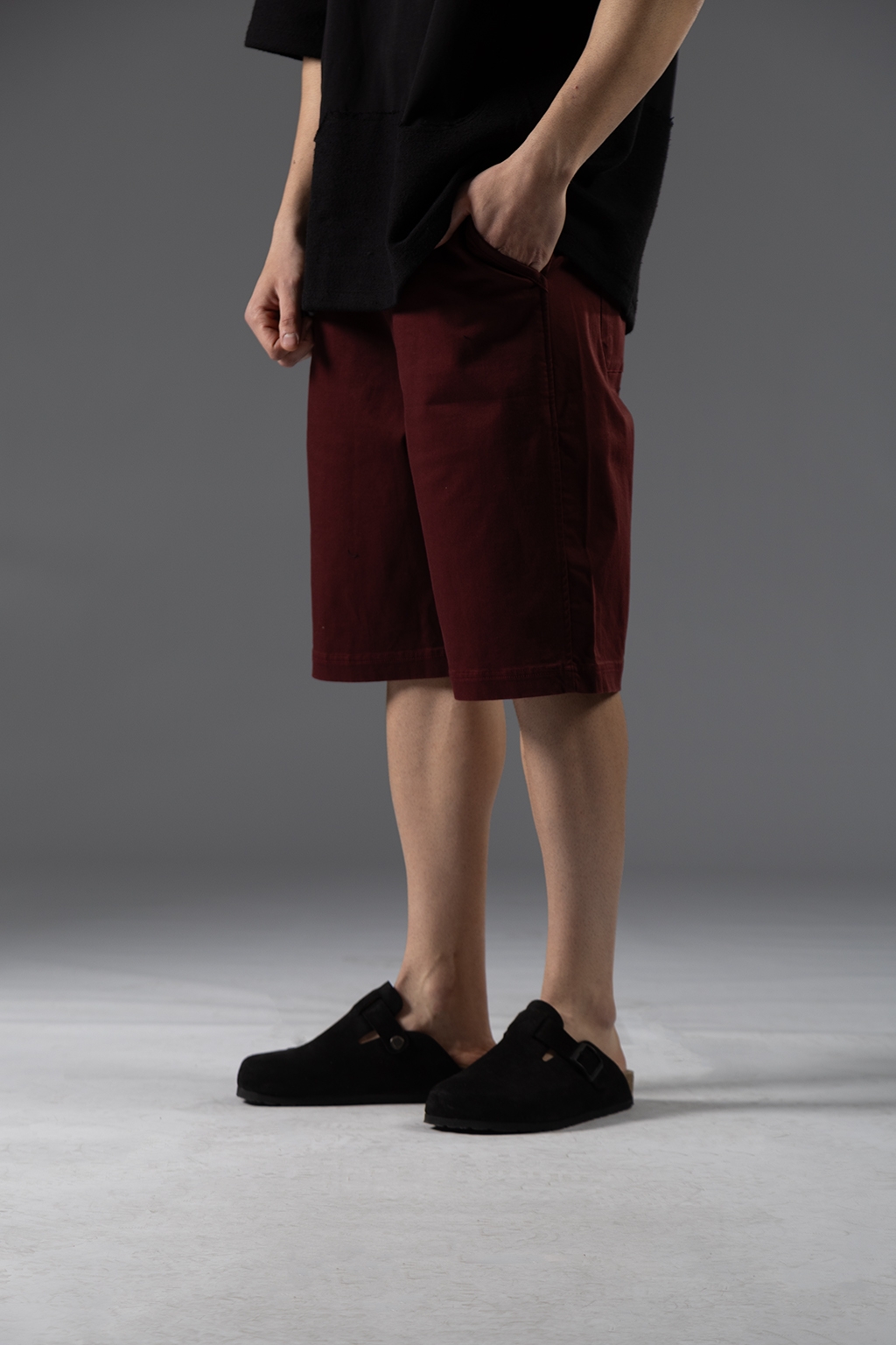 mono crimson 1