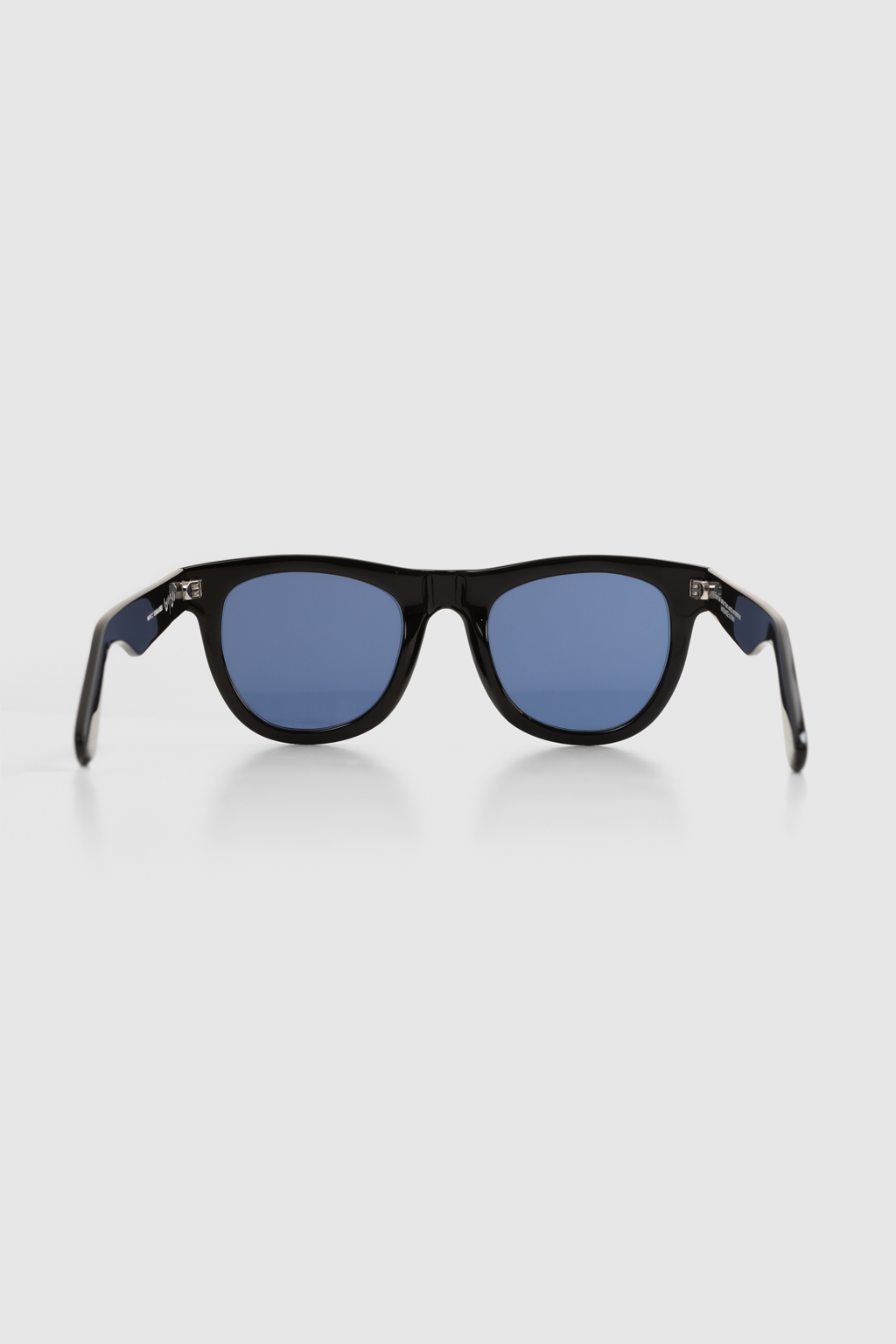 maya m black blue 3