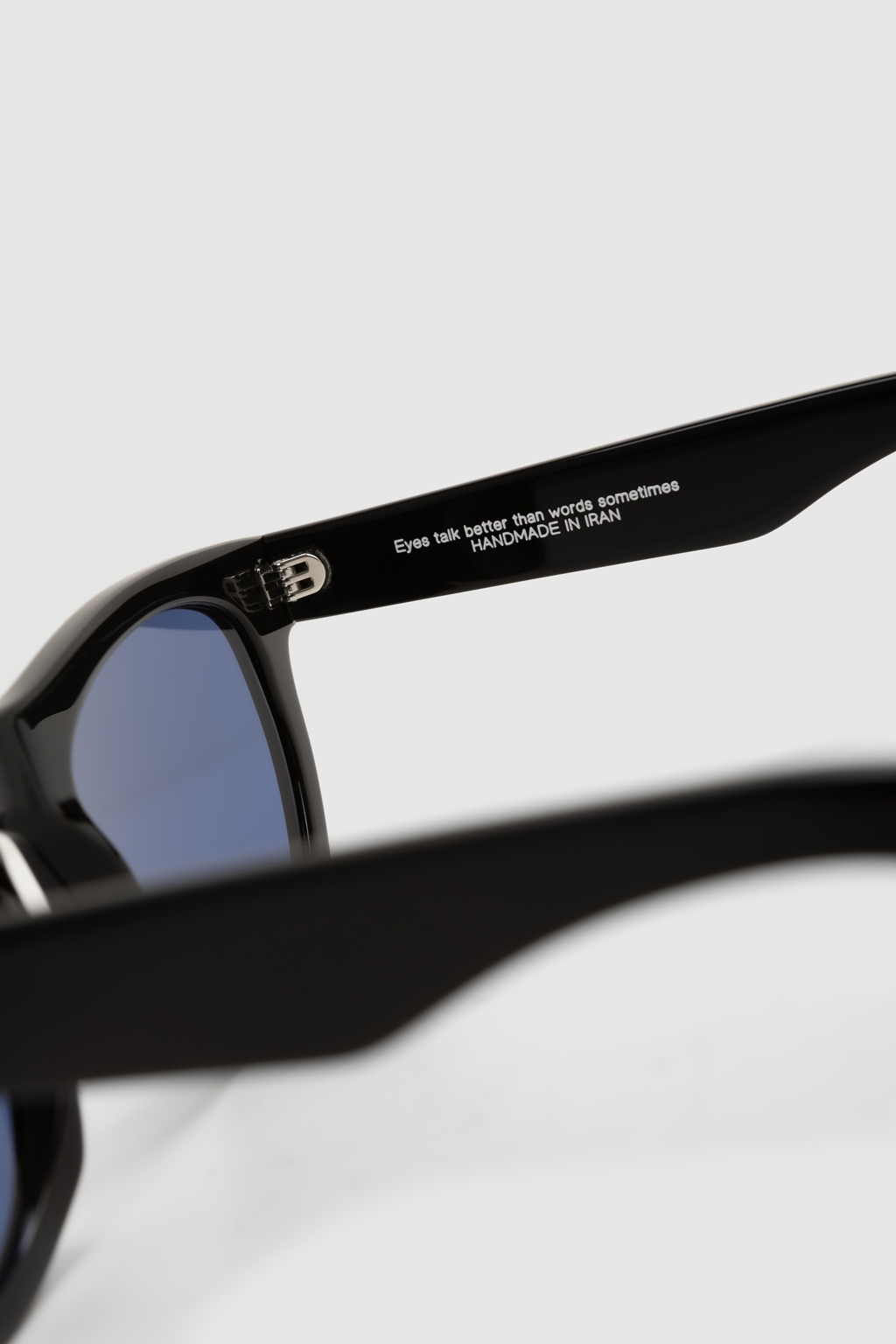 maya m black blue 4
